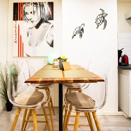 Sunny Ground Floor Escape, Cleaning Included Οστένδη