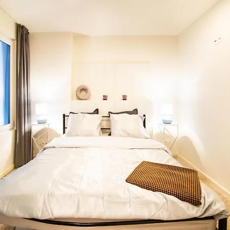 Apartment Sunny Ground Floor Escape, Cleaning Included *
